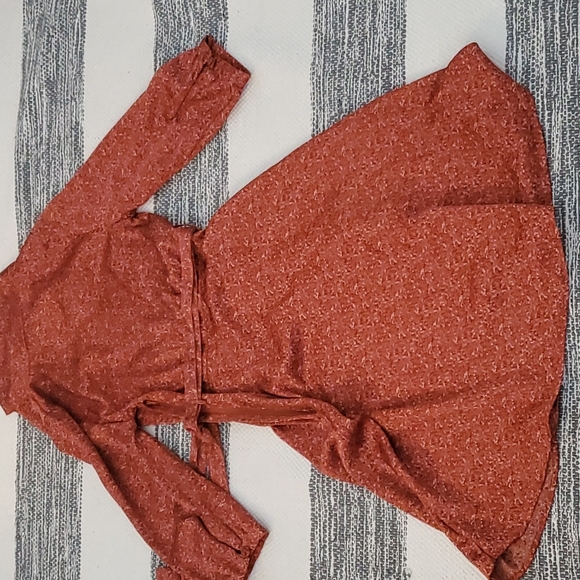 Dress - Picture 2 of 5